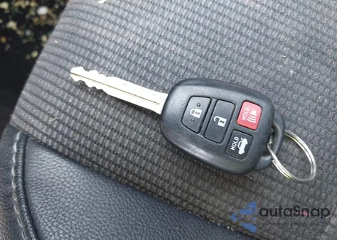 2015 Toyota Corolla S Plus из США, поврежденный, VIN 2T1BURHE2FC336281